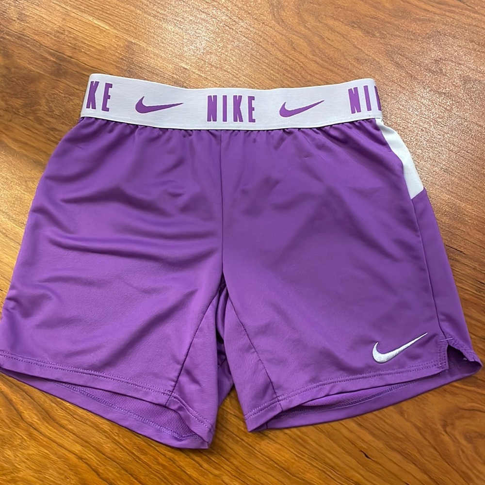Nike Kids Dry Fit Shorts size XS
